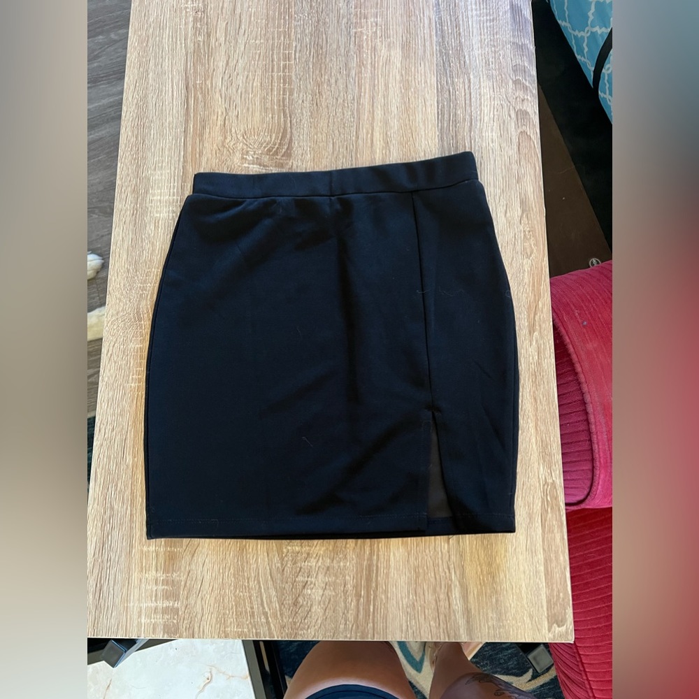 SHEIN bodycon mini skirt with small slit, size small